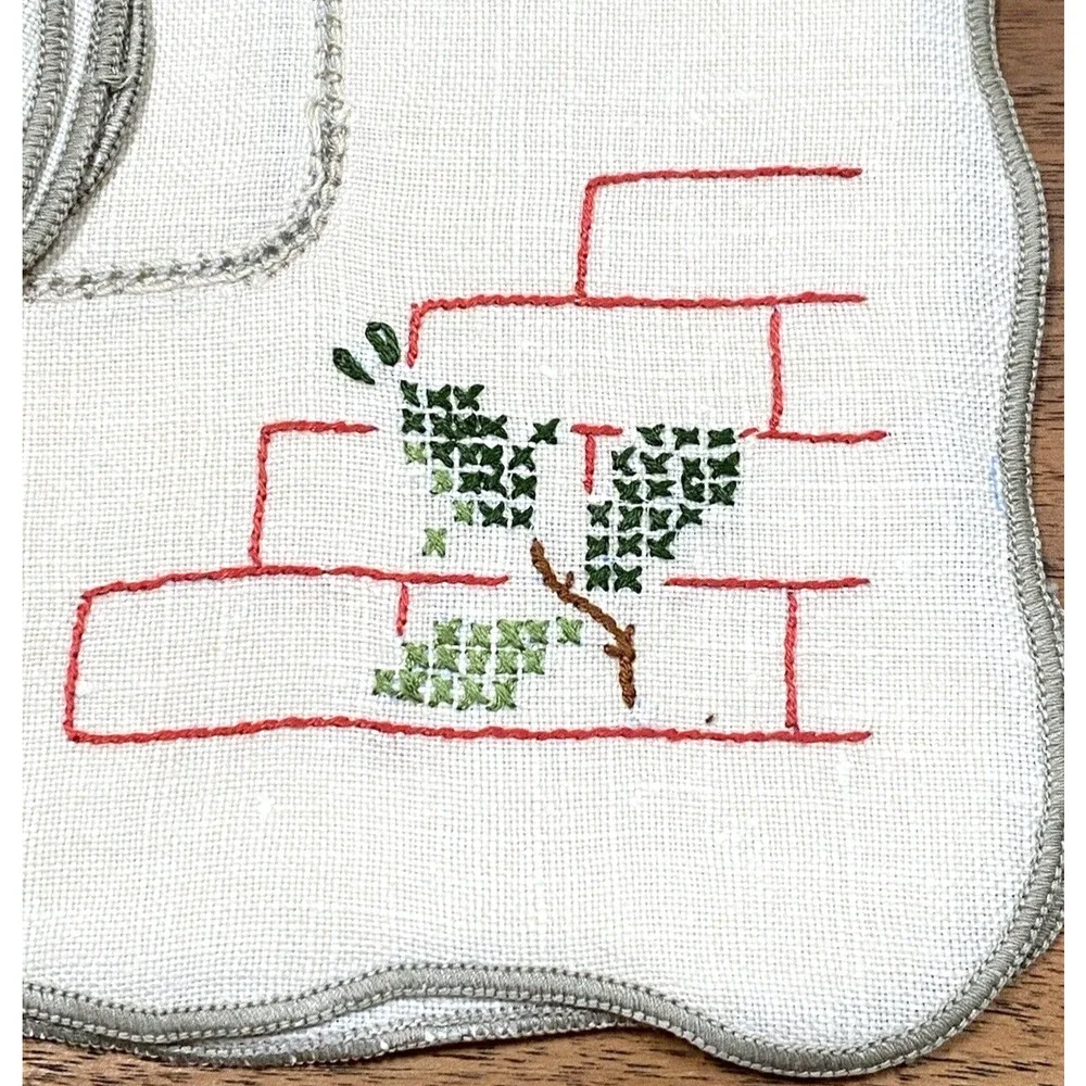 Vintage Linen Cocktail Napkins Set of 4 Embroidery Corners Art Deco 12